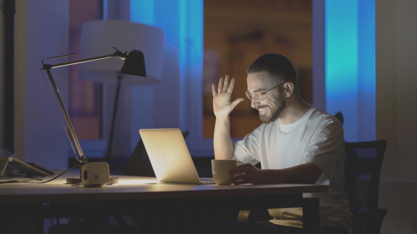 Workshop Teilnehmer bei praktischer Übung